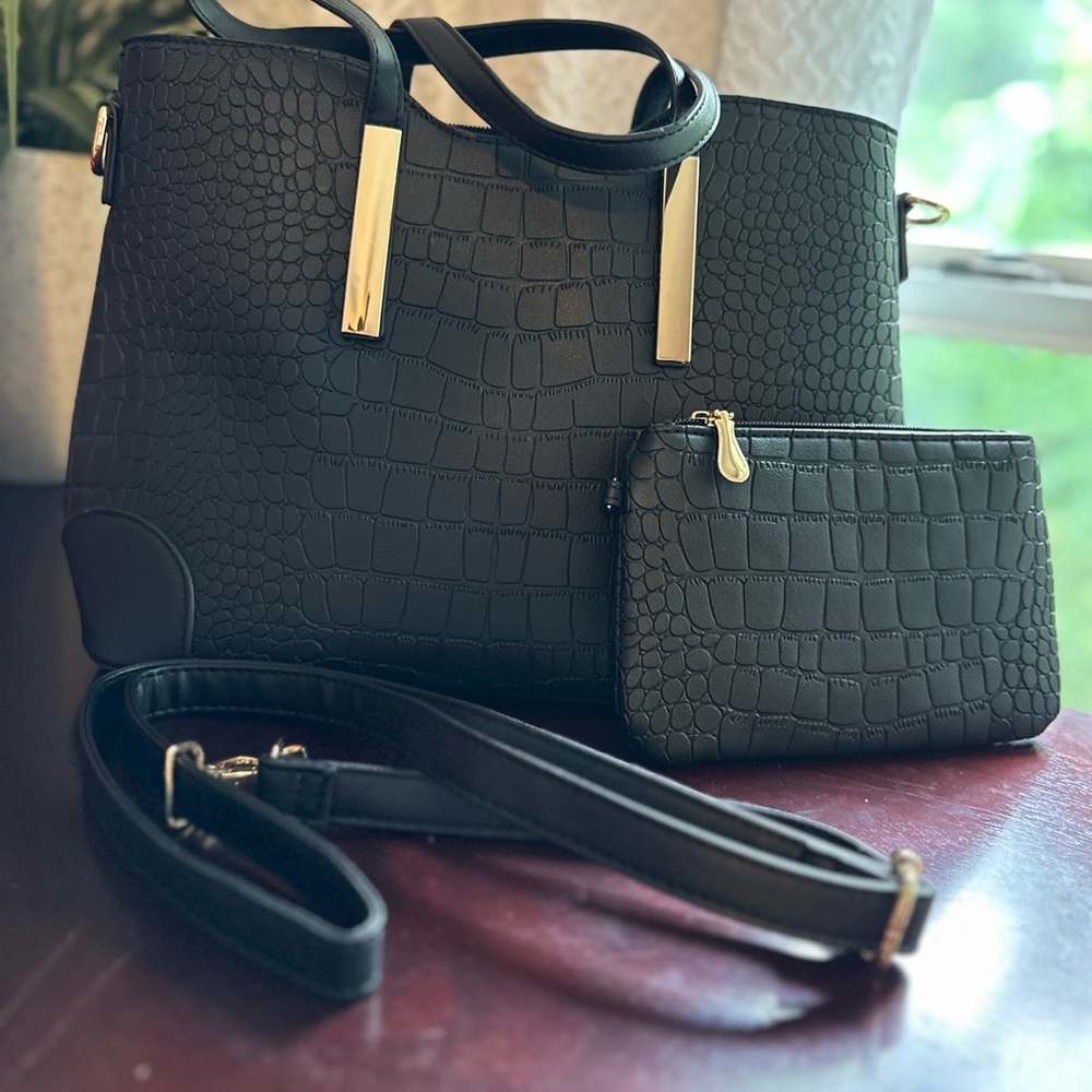 Purse, detachable shoulder strap, and coin wallet bundle